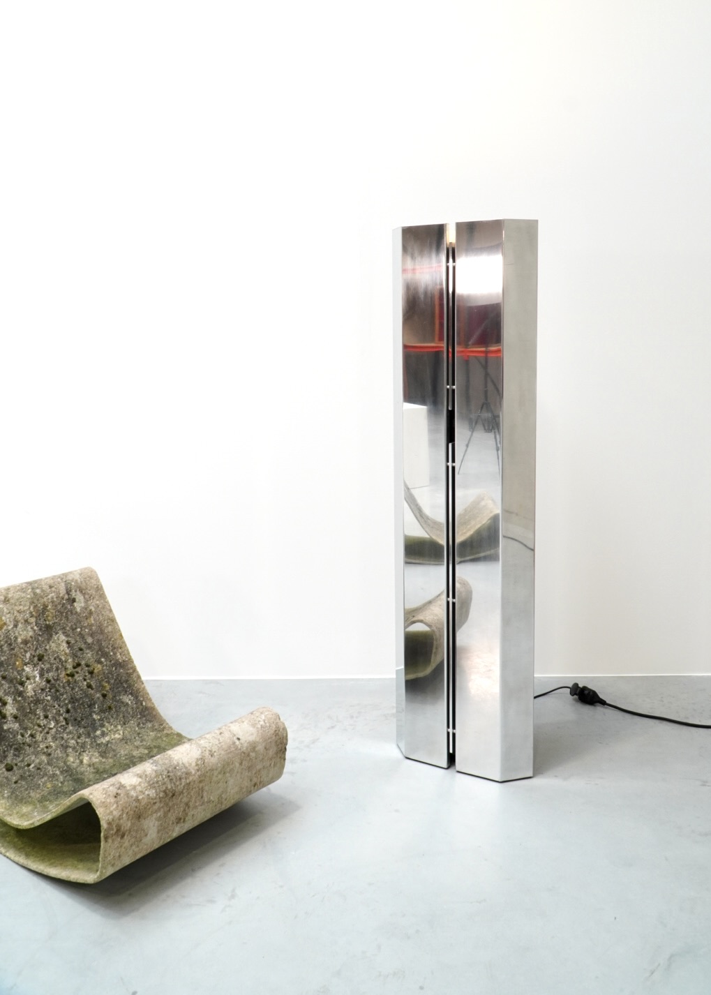 Maison Moderniste - Christophe Gevers early Column floor lamp